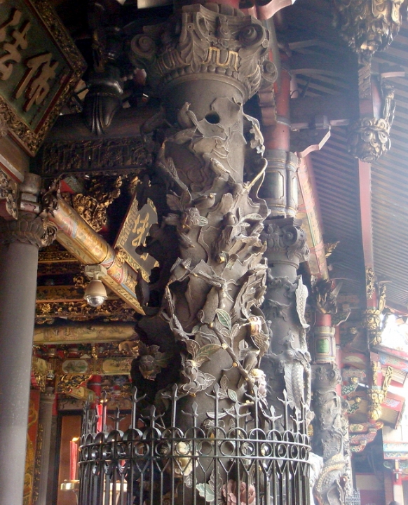 臺(tái)北艋舺龍山寺 ，又稱萬年寺