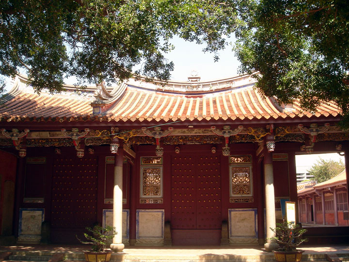 臺南<a href='http://m.251994.com/lvyou/view/229' title='孔廟' style='color:blue;font-size:14px;'>孔廟</a>