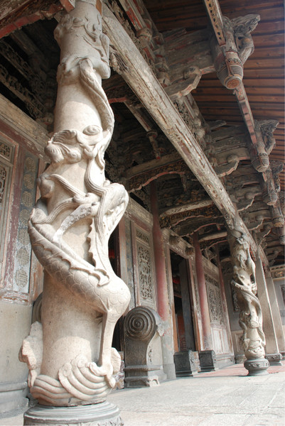 鹿港龍山寺 龍柱
